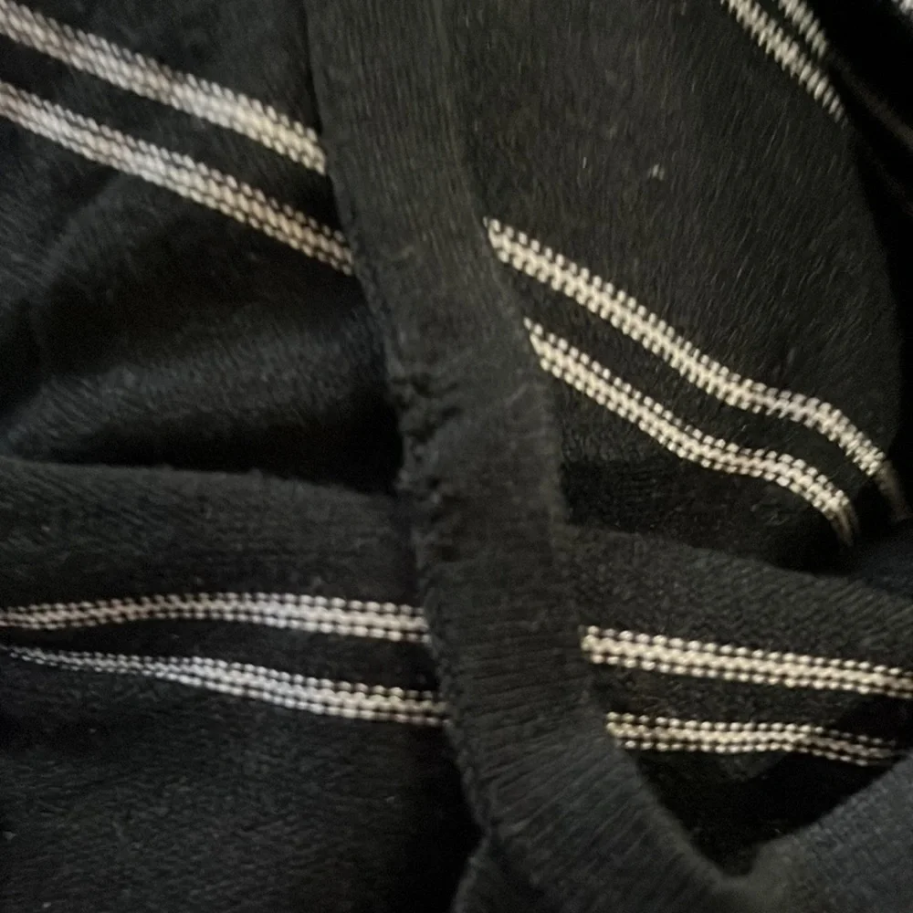 Mossimo black with white stripe silk blend crop sweater - Picture 15 of 15